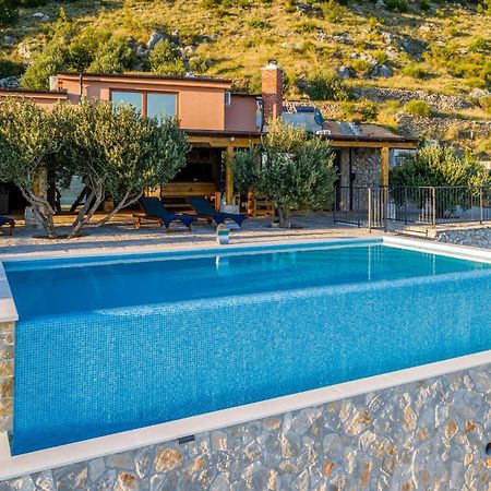 Villa Secluded Paradise オミシュ エクステリア 写真