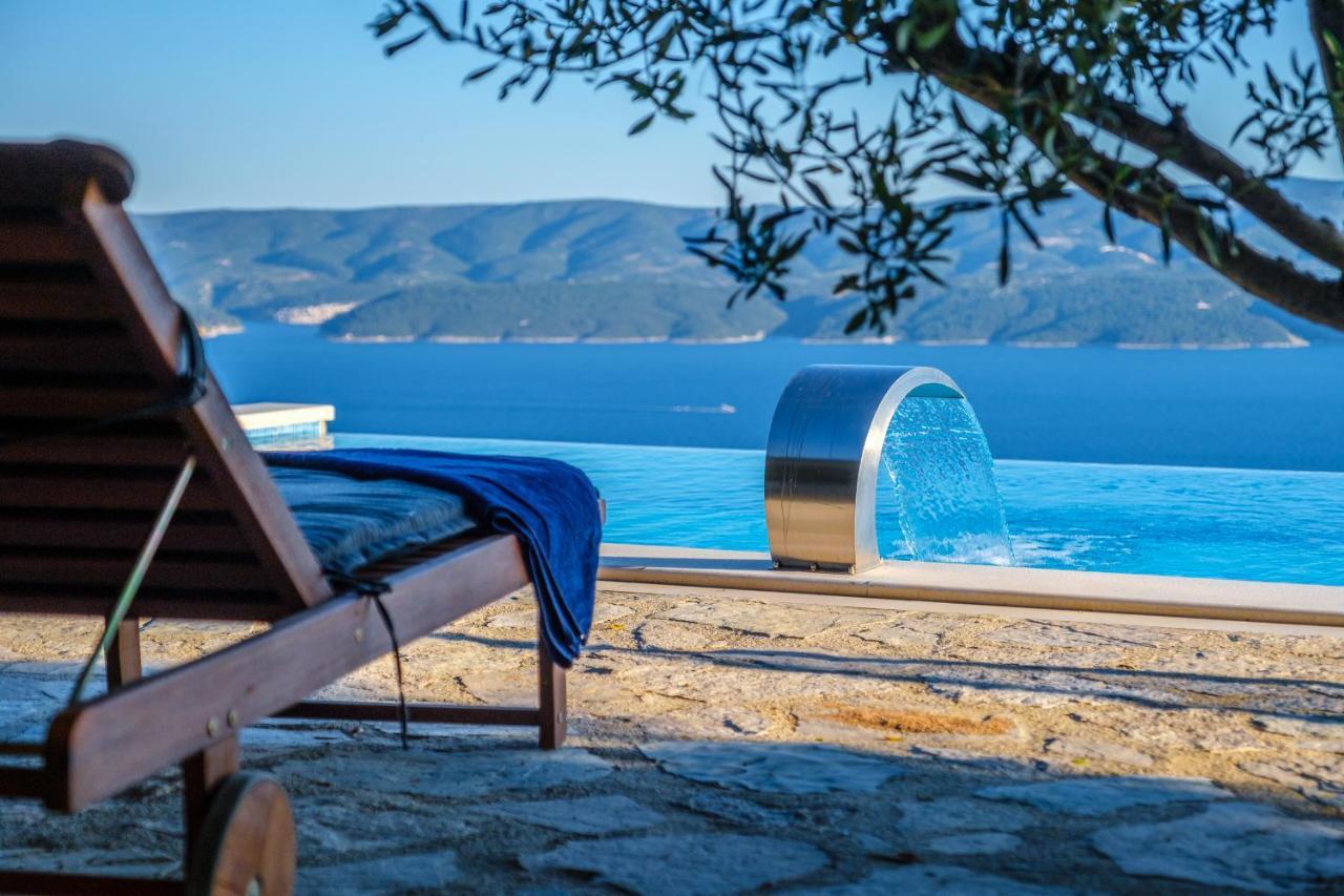 Villa Secluded Paradise オミシュ エクステリア 写真