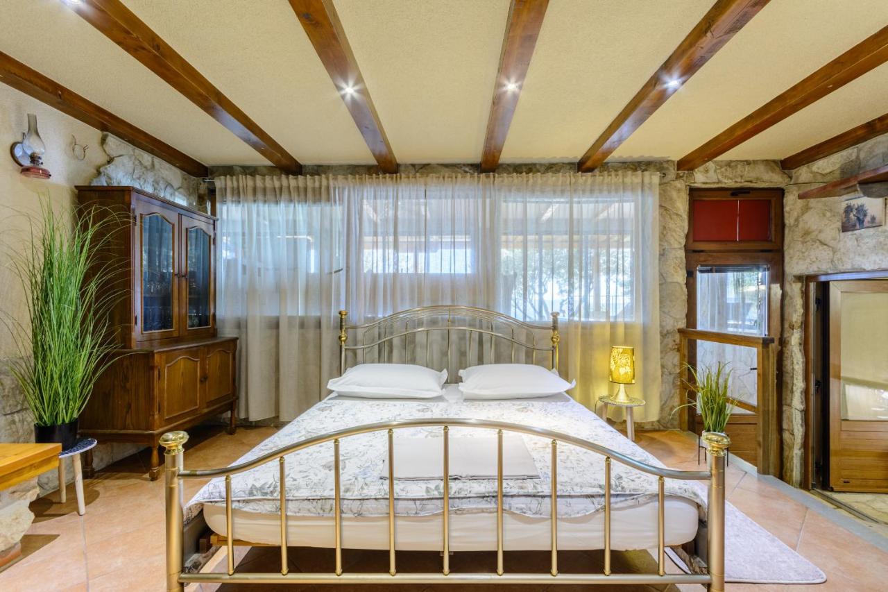 Villa Secluded Paradise オミシュ エクステリア 写真